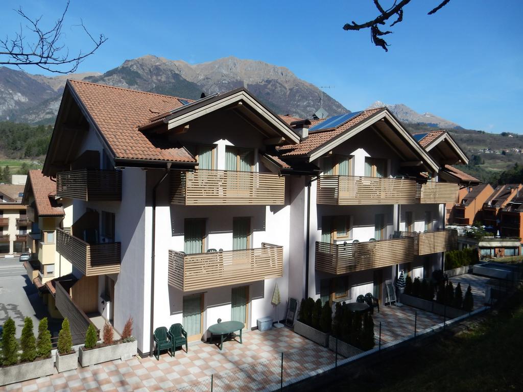 Aparthotel Residenza Casale Comano Terme Exterior foto