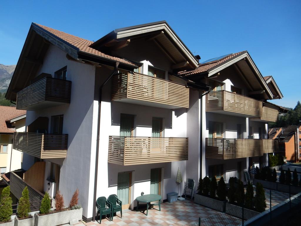 Aparthotel Residenza Casale Comano Terme Exterior foto